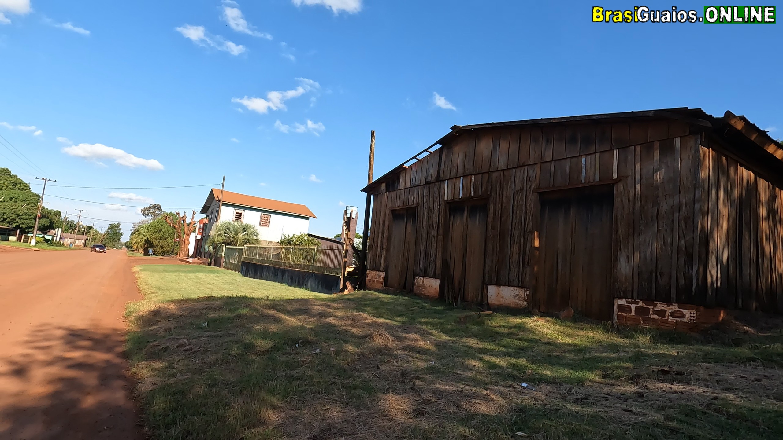 UMA CASA EM RUÍNAS QUE CONTA A HISTÓRIA DOS BRASIGUAIOS NA GLEBA 8